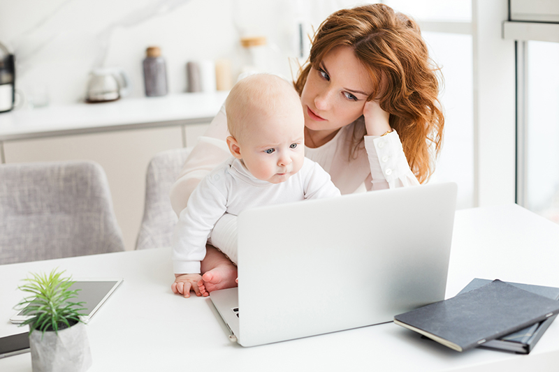 Homeoffice maternidad bebe