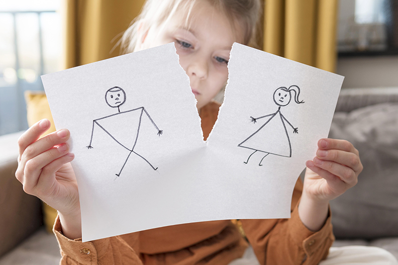 Niña y divorcio de los padres