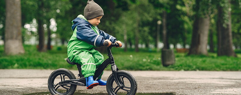 ¿Cómo enseñar a un niño a montar en bicicleta?